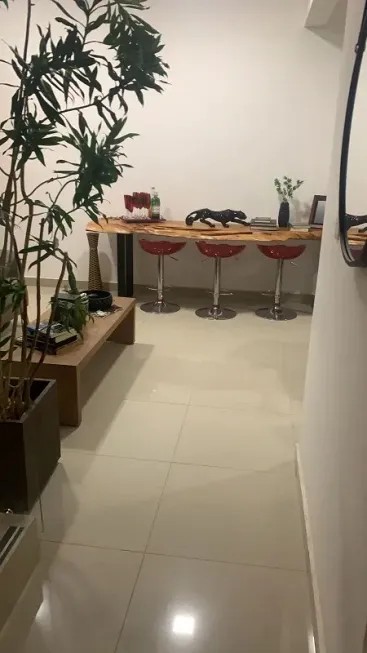 Cobertura à venda com 4 quartos, 210m² - Foto 1