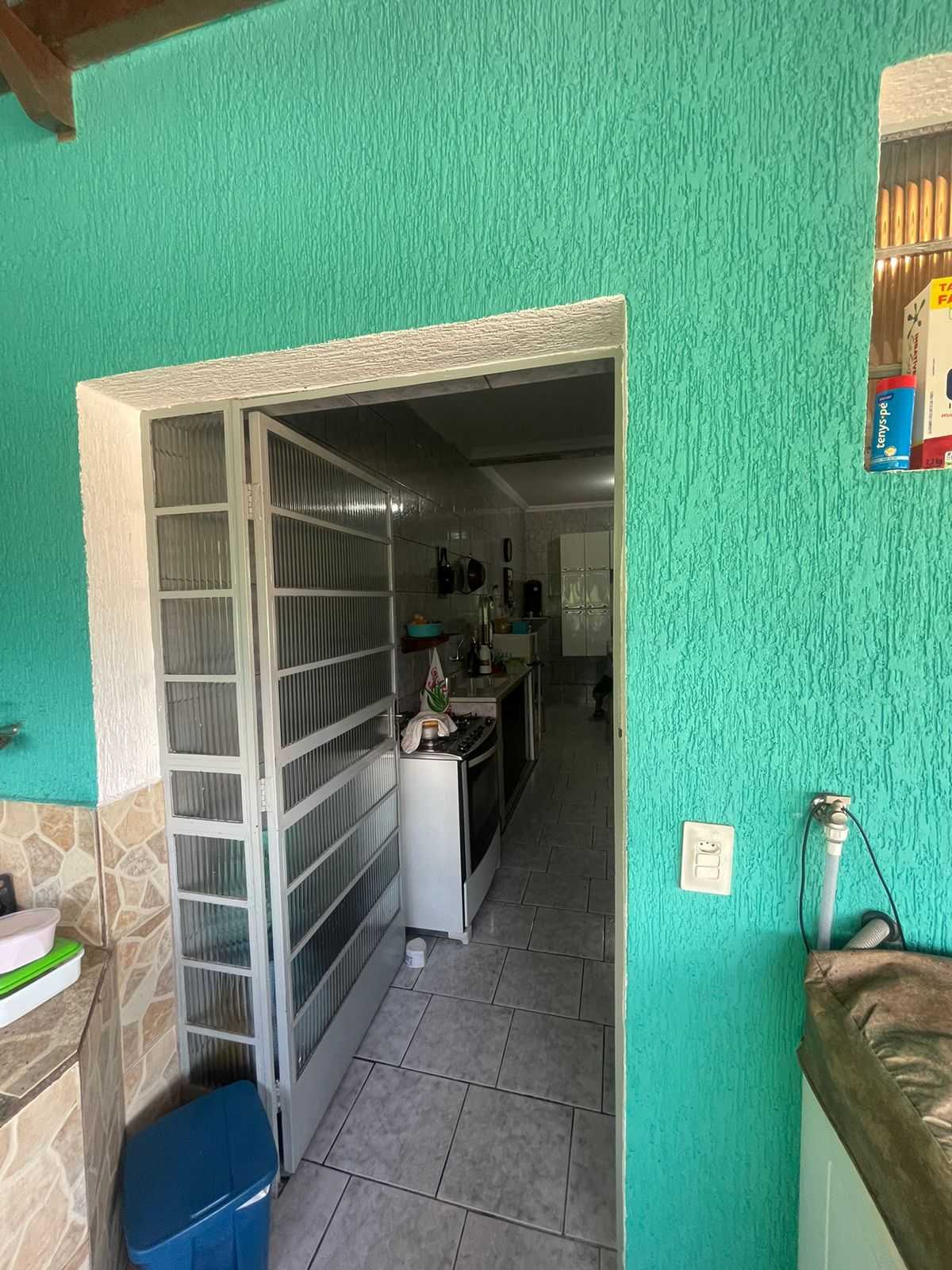 Casa à venda com 2 quartos, 147m² - Foto 2