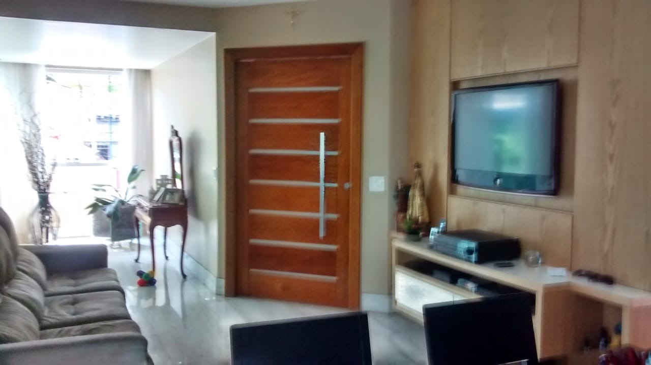 Apartamento à venda com 4 quartos, 300m² - Foto 1