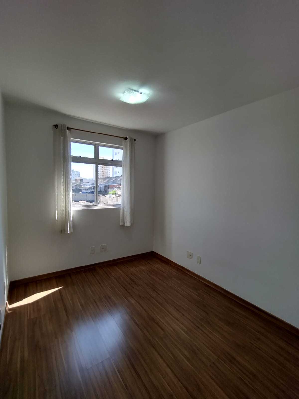 Apartamento para alugar com 3 quartos, 90m² - Foto 10