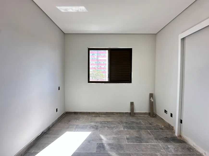 Apartamento à venda com 4 quartos, 250m² - Foto 18