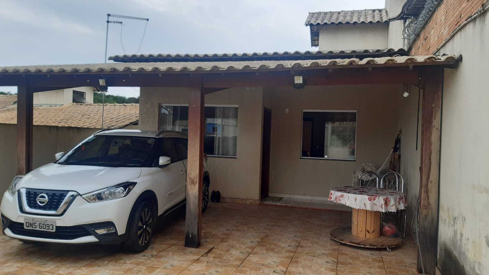 Casa à venda com 2 quartos, 80m² - Foto 1