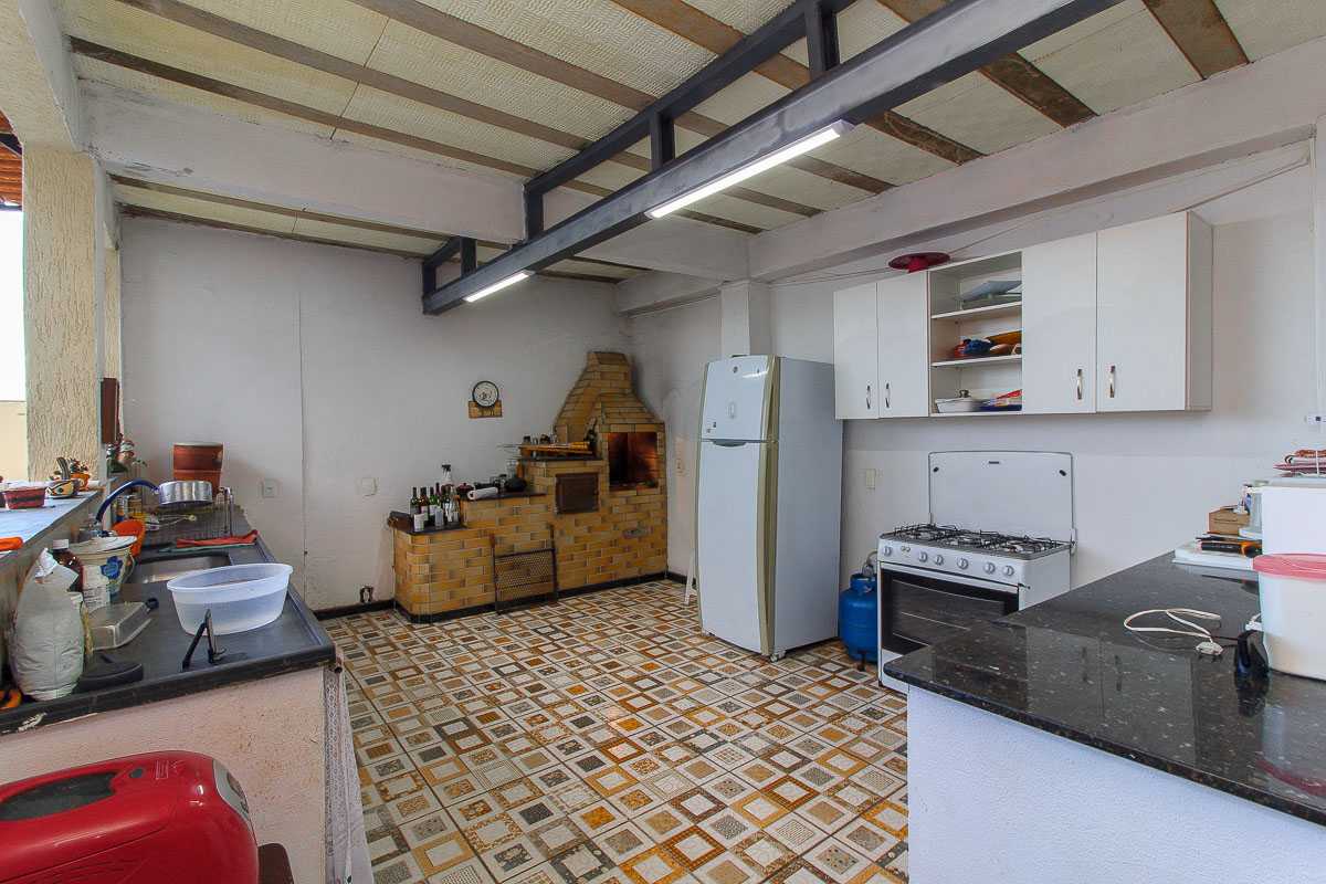 Apartamento à venda com 3 quartos, 257m² - Foto 18