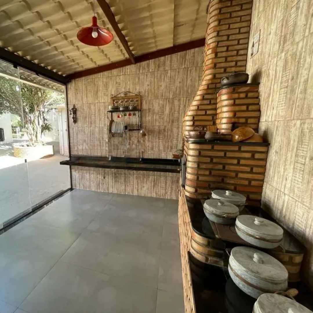 Casa à venda com 4 quartos, 200m² - Foto 13