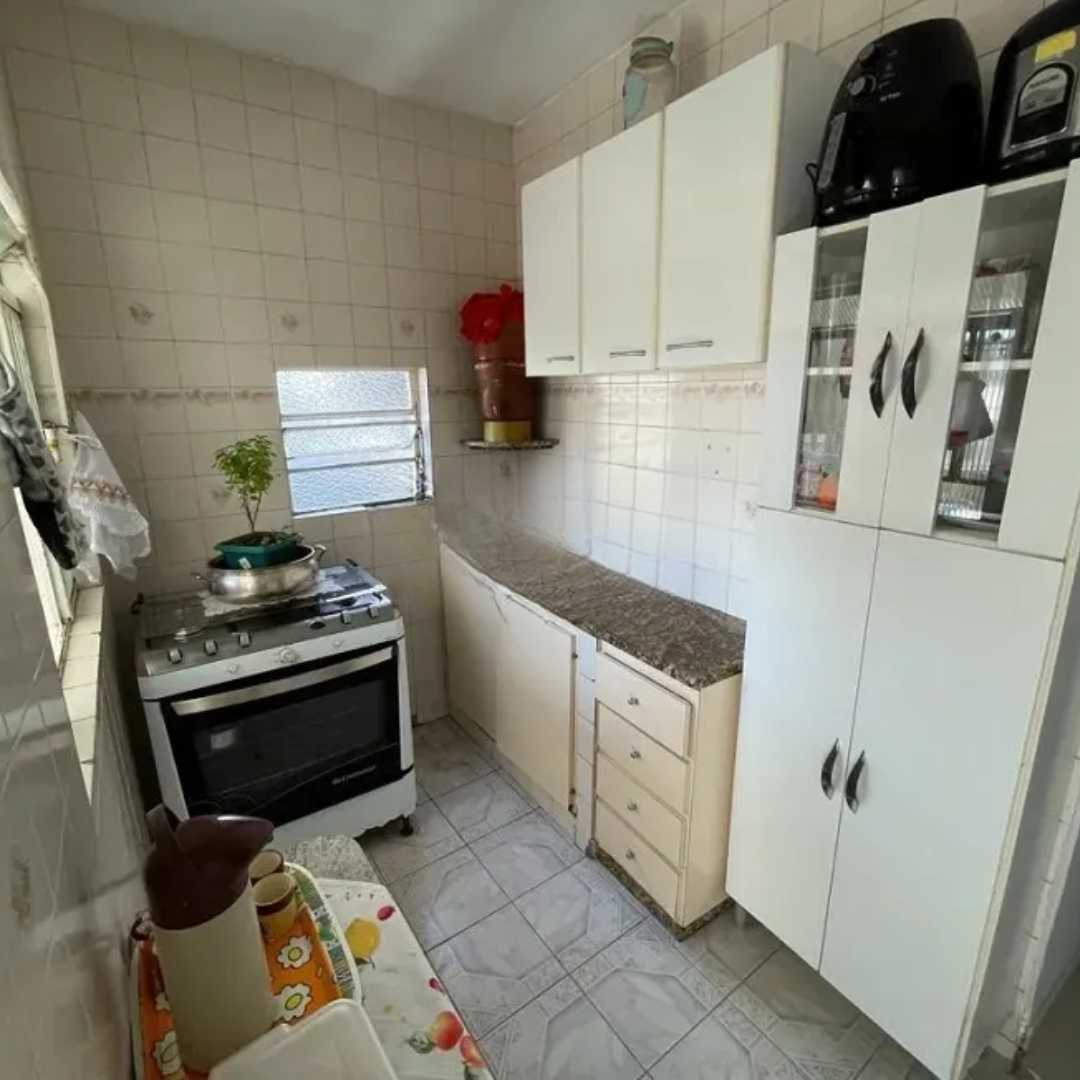 Casa à venda com 4 quartos, 200m² - Foto 12