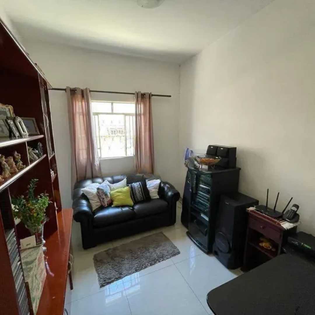 Casa à venda com 4 quartos, 200m² - Foto 7