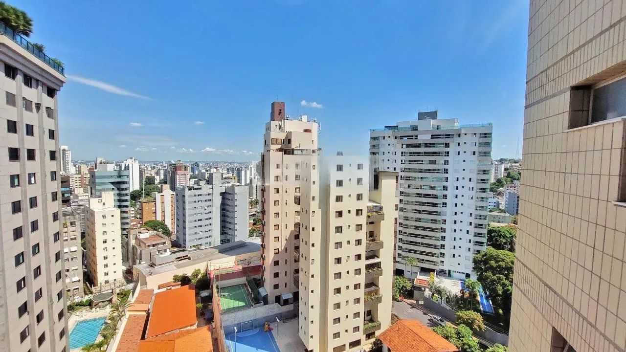 Apartamento à venda com 4 quartos, 180m² - Foto 1