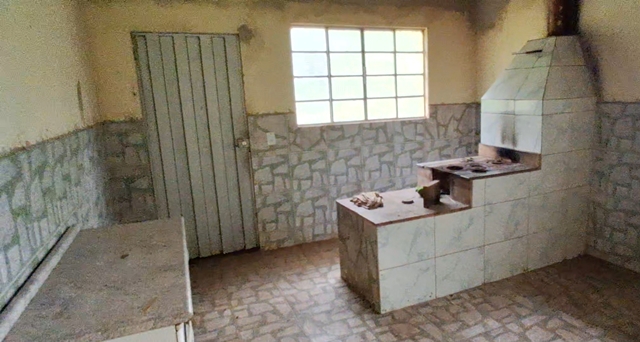 Chácara à venda com 2 quartos, 80m² - Foto 1