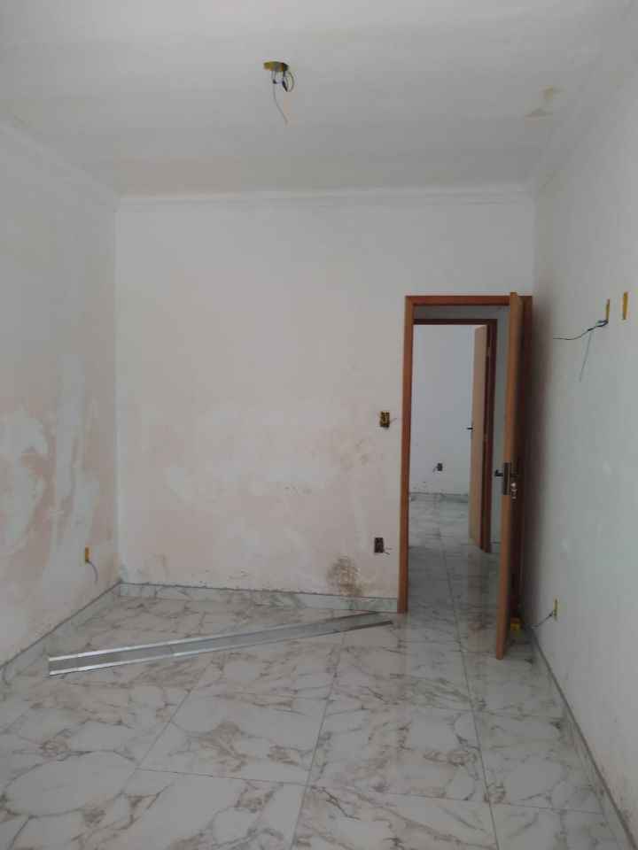 Casa à venda com 3 quartos, 70m² - Foto 14