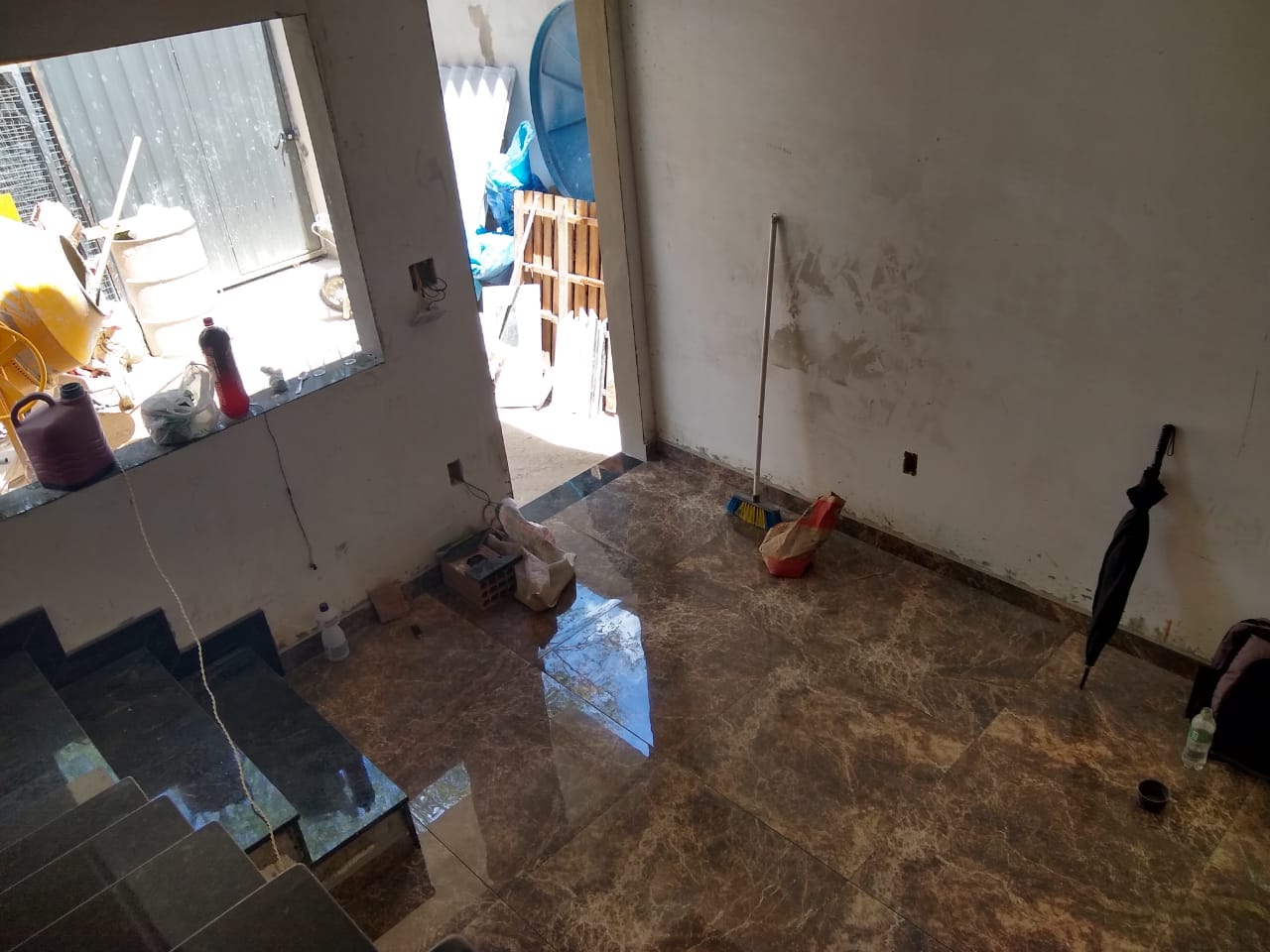 Casa à venda com 3 quartos, 70m² - Foto 4