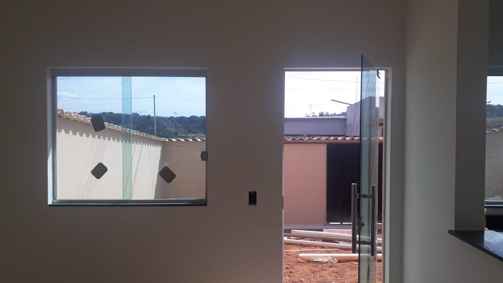 Casa à venda com 2 quartos, 55m² - Foto 2