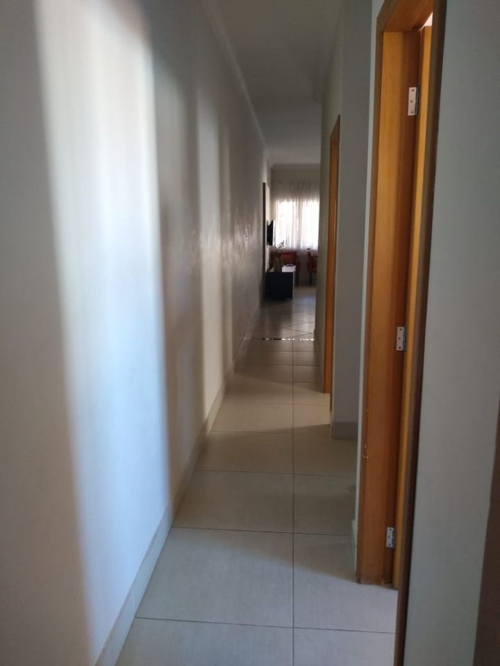 Casa à venda com 3 quartos, 200m² - Foto 12