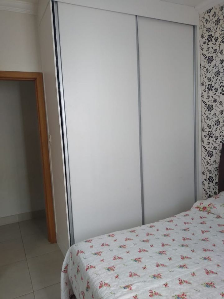 Casa à venda com 3 quartos, 200m² - Foto 8