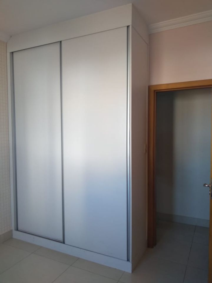 Casa à venda com 3 quartos, 200m² - Foto 10