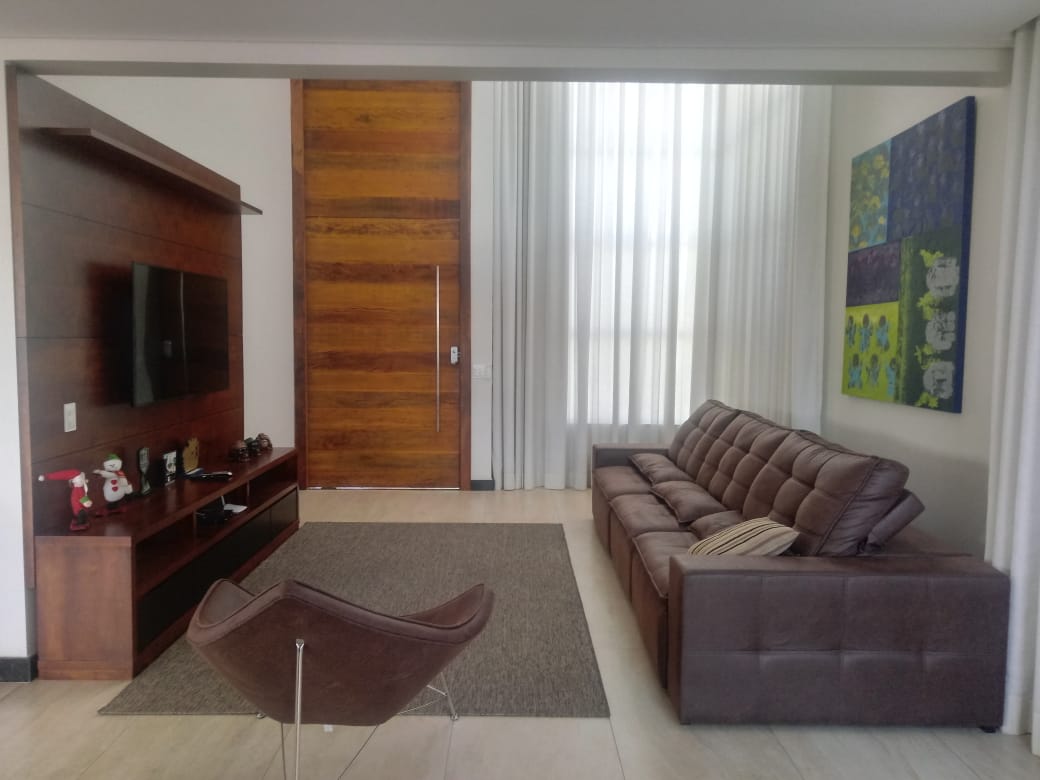 Casa de Condomínio à venda com 3 quartos, 340m² - Foto 1