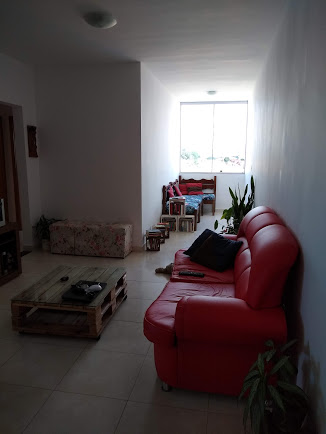 Apartamento à venda com 2 quartos, 70m² - Foto 2