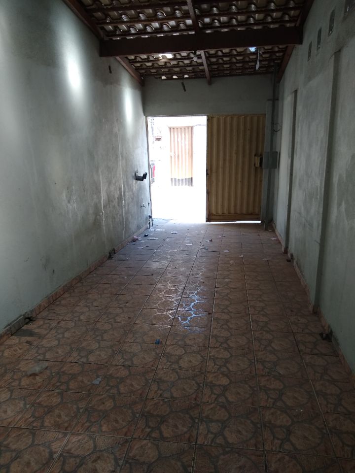 Casa à venda com 2 quartos, 100m² - Foto 2