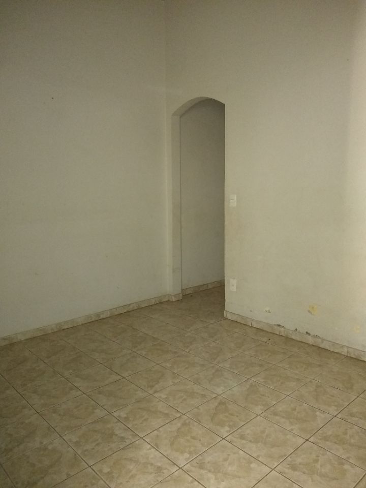 Casa à venda com 2 quartos, 100m² - Foto 3