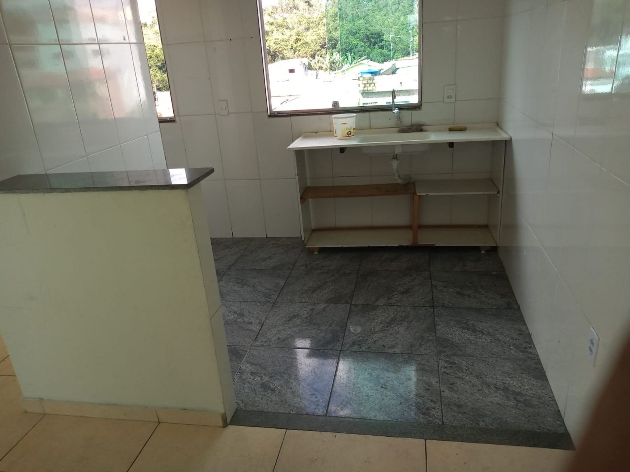 Casa à venda com 3 quartos, 60m² - Foto 5