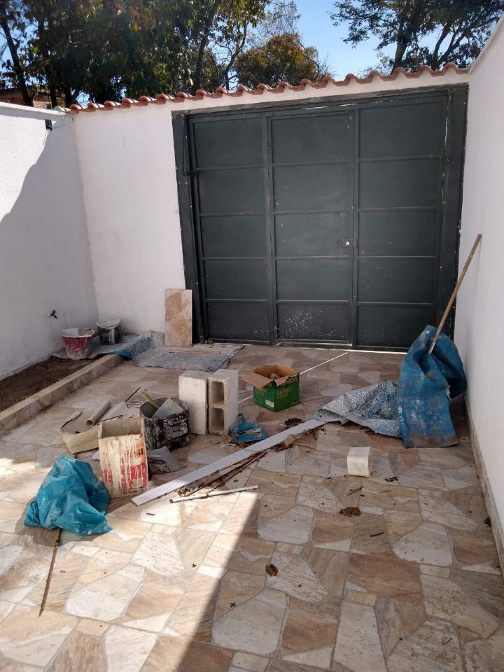 Casa à venda com 2 quartos, 100m² - Foto 3