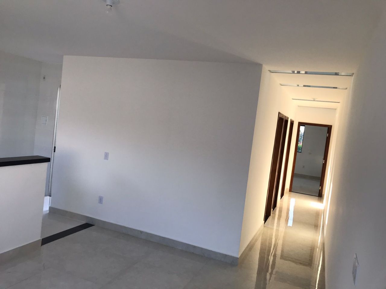 Casa à venda com 3 quartos, 70m² - Foto 8