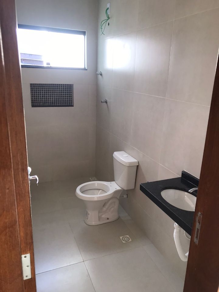 Casa à venda com 3 quartos, 70m² - Foto 11