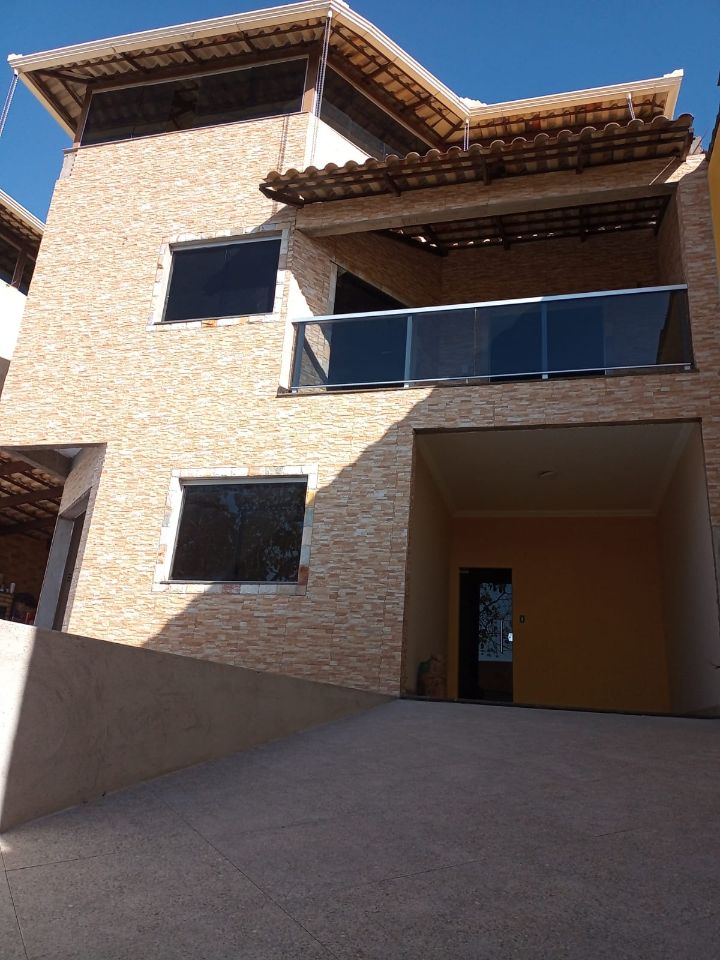 Casa à venda com 3 quartos, 280m² - Foto 2