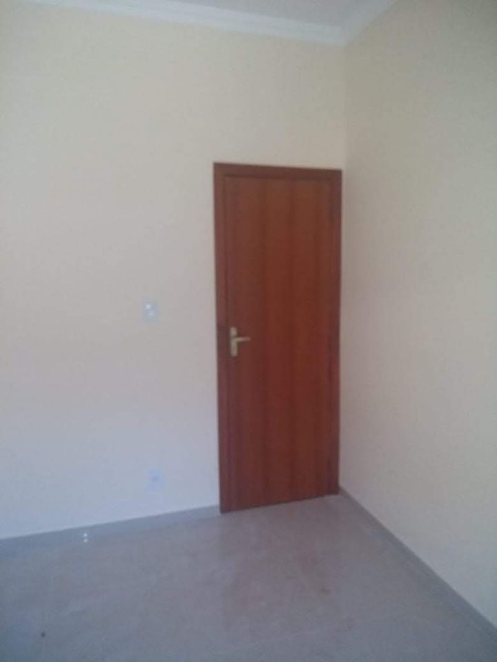 Casa à venda com 2 quartos, 180m² - Foto 9