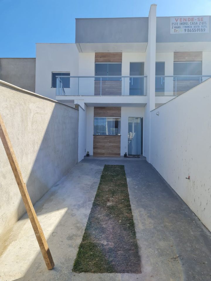 Casa à venda com 2 quartos, 180m² - Foto 1