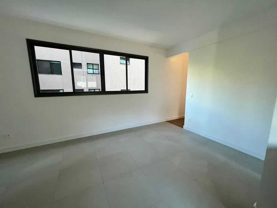 Apartamento à venda com 3 quartos, 91m² - Foto 2