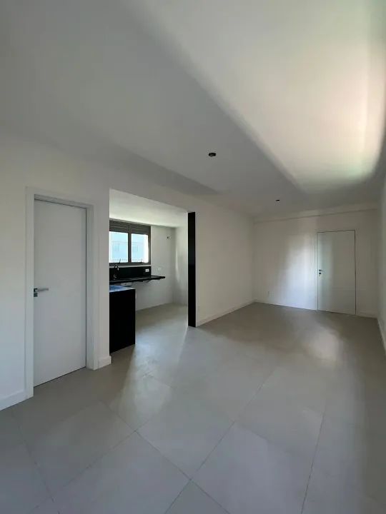 Apartamento à venda com 3 quartos, 91m² - Foto 3