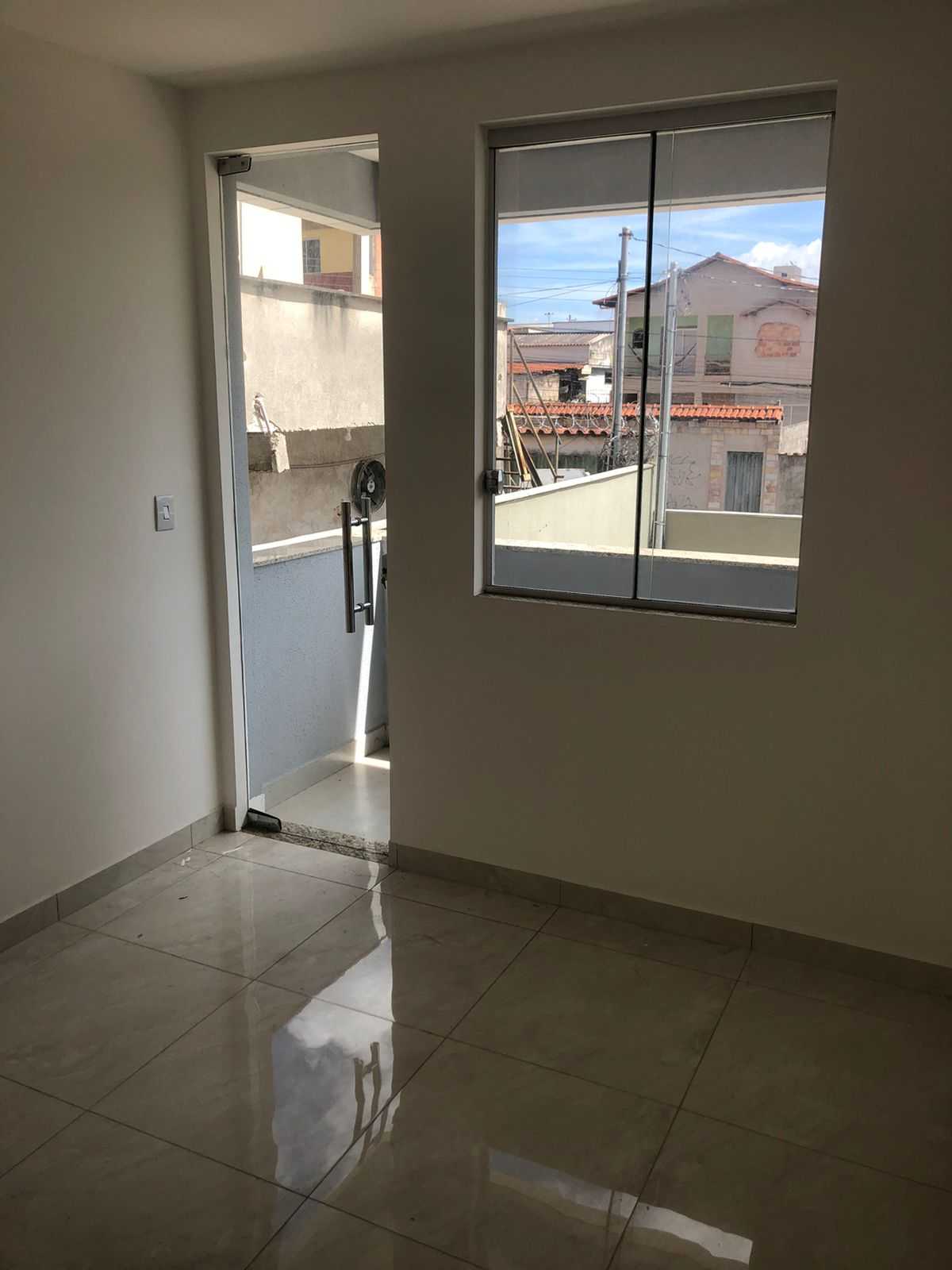 Apartamento à venda com 2 quartos, 70m² - Foto 3