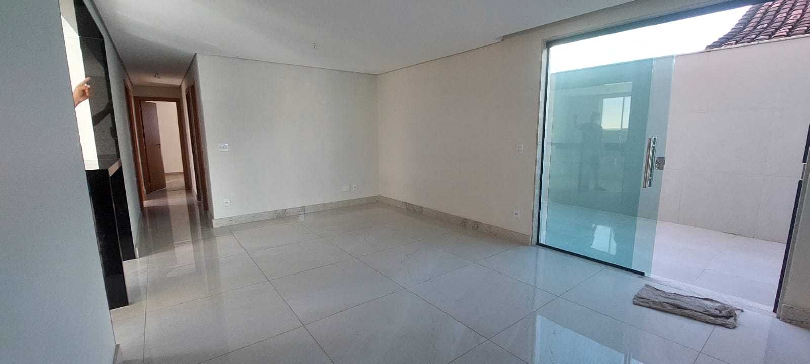 Apartamento à venda com 3 quartos, 186m² - Foto 1