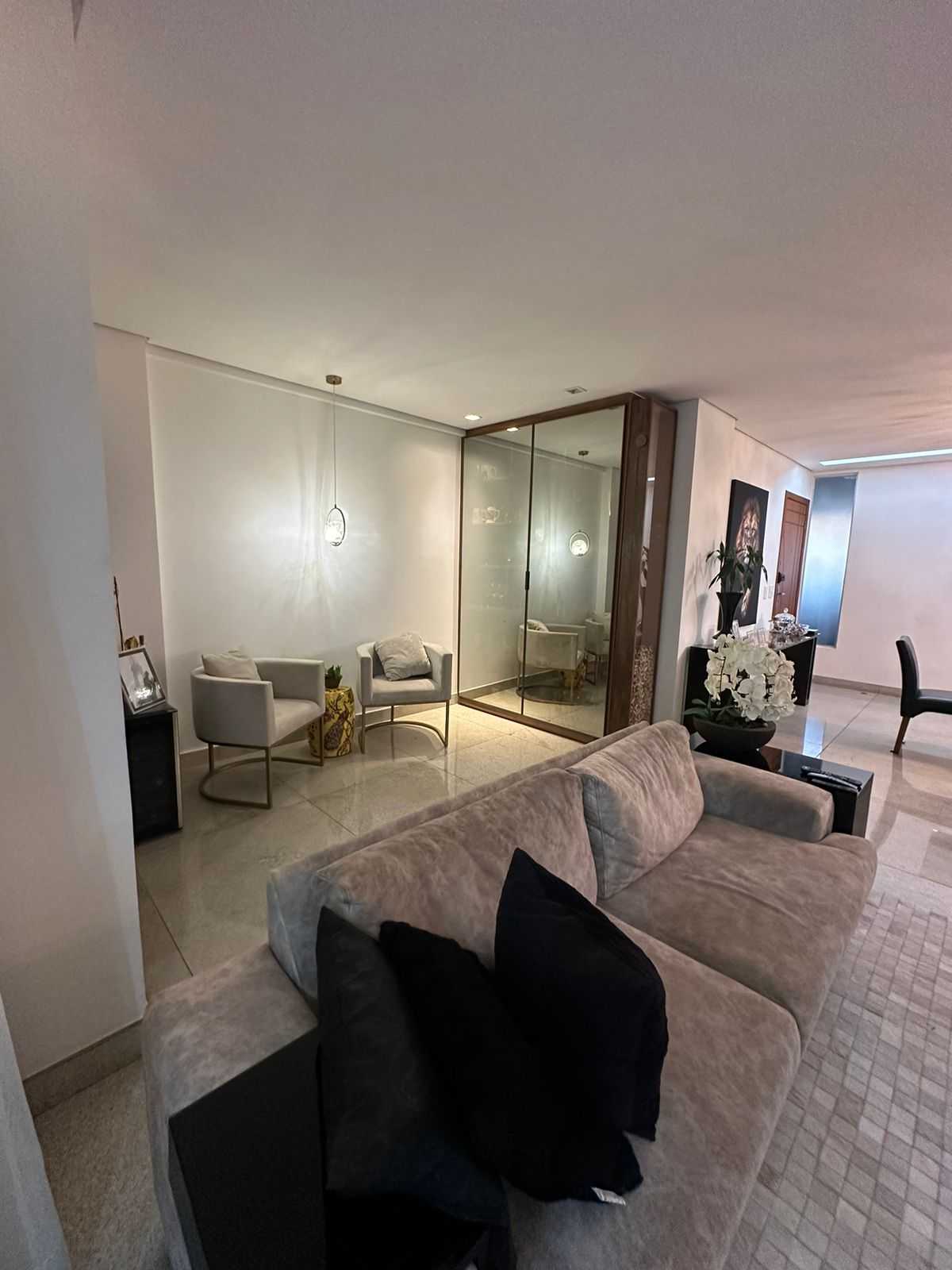 Apartamento à venda com 4 quartos, 342m² - Foto 4