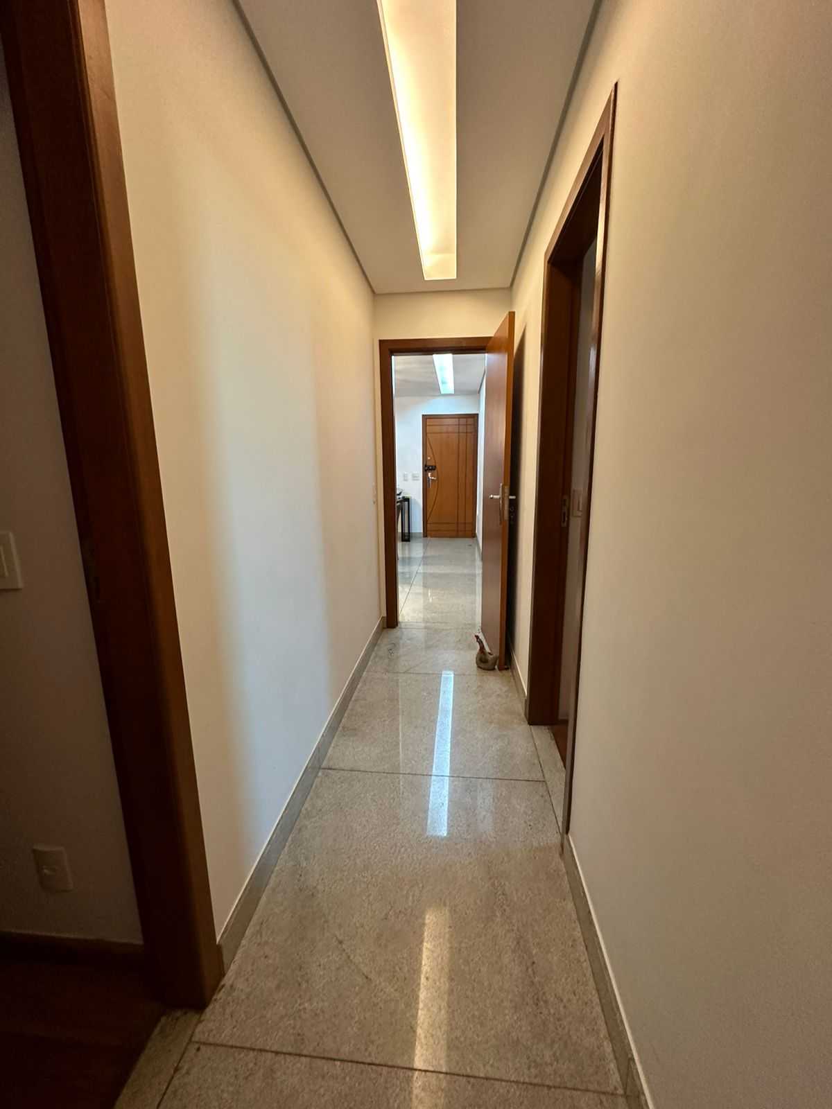 Apartamento à venda com 4 quartos, 342m² - Foto 22