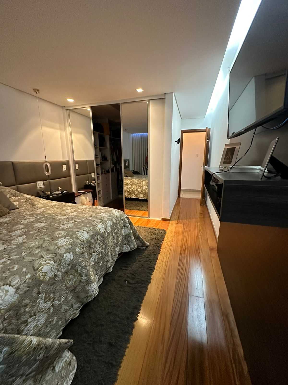 Apartamento à venda com 4 quartos, 342m² - Foto 8