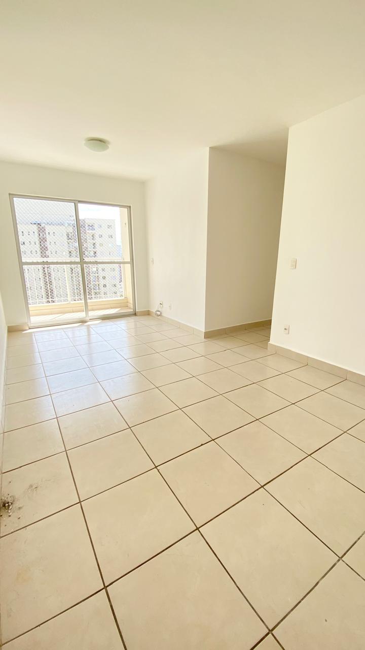 Apartamento à venda com 3 quartos, 80m² - Foto 2