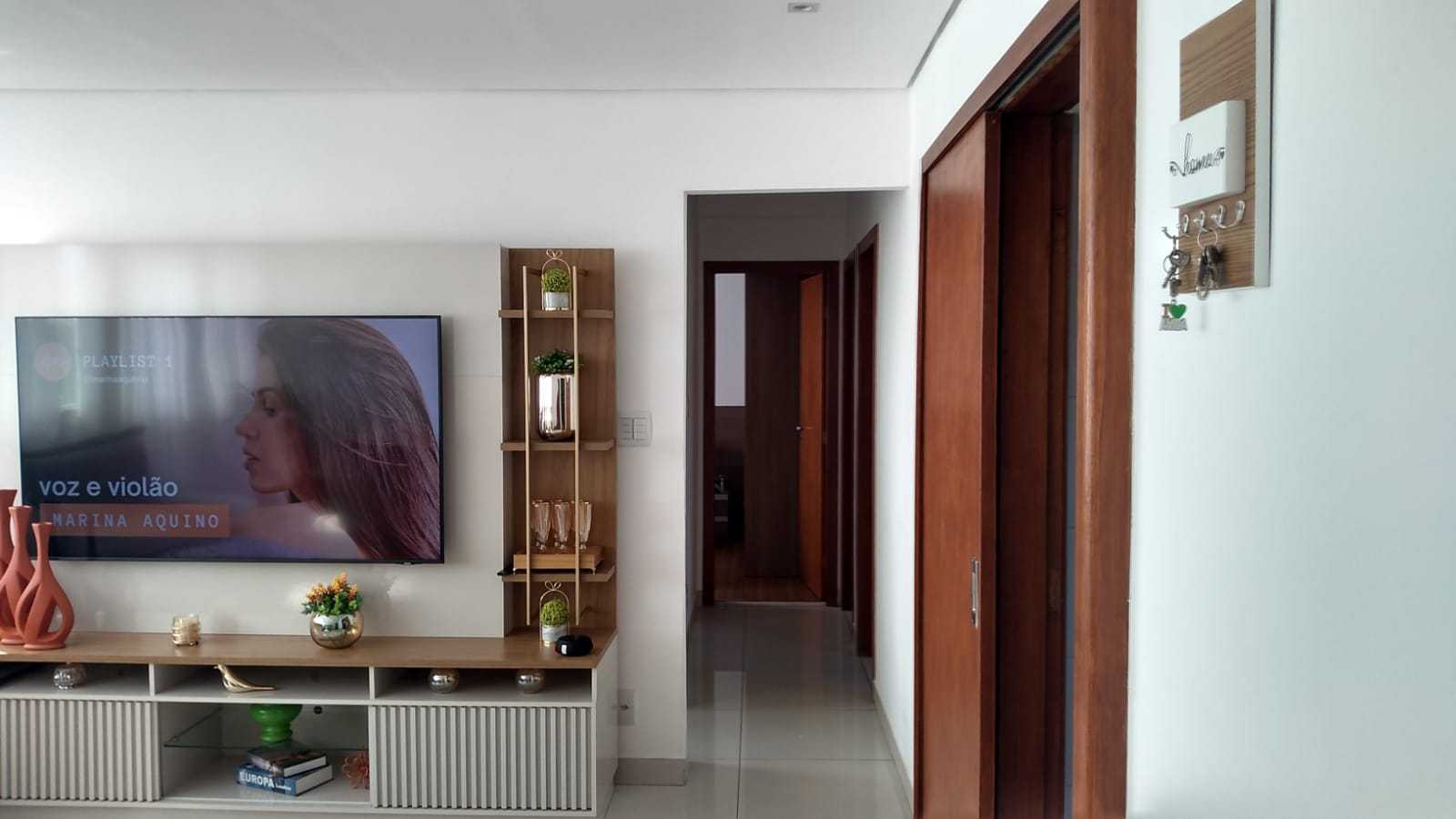 Apartamento à venda com 3 quartos, 94700m² - Foto 1