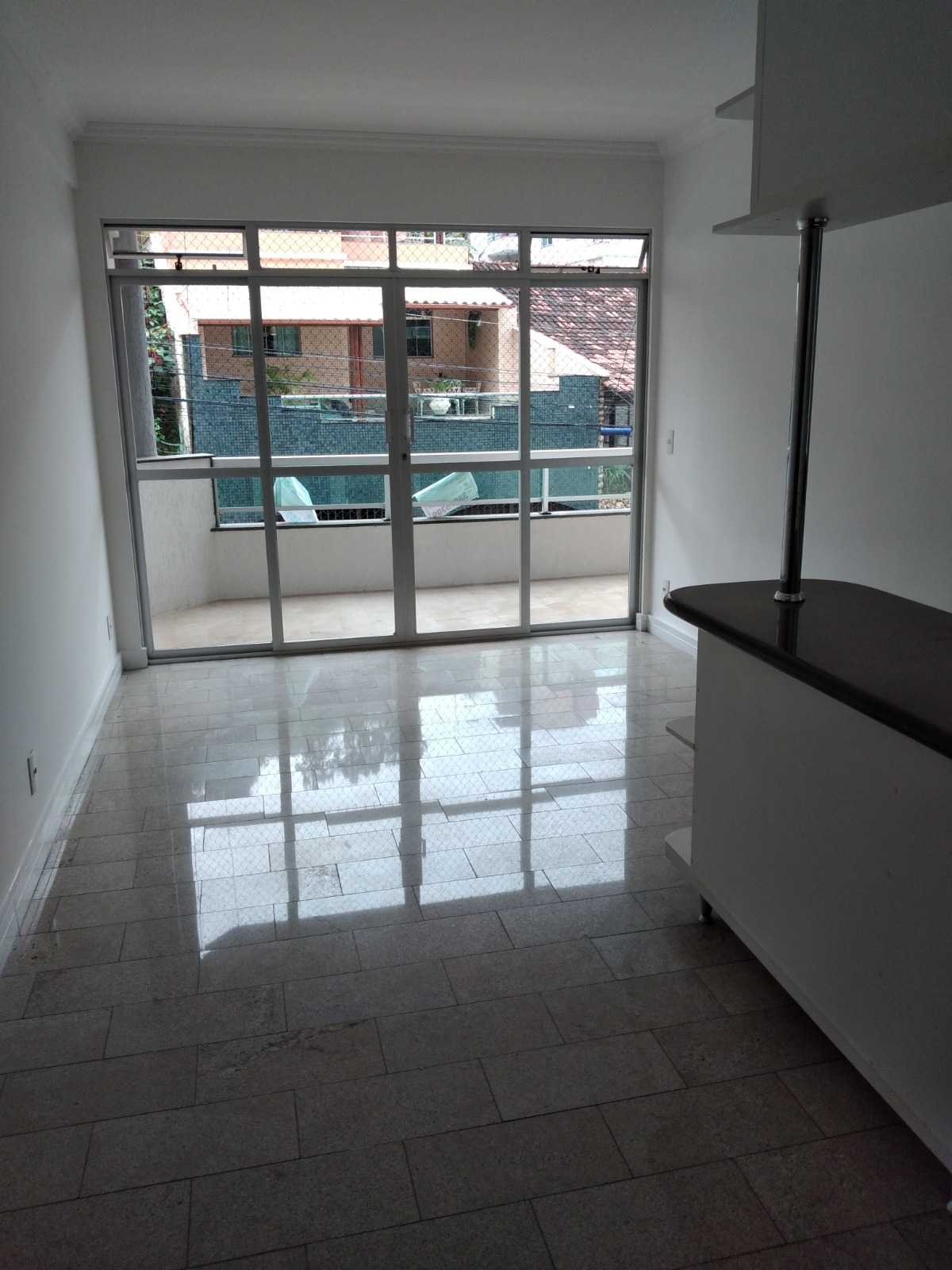 Apartamento à venda com 3 quartos, 136m² - Foto 4