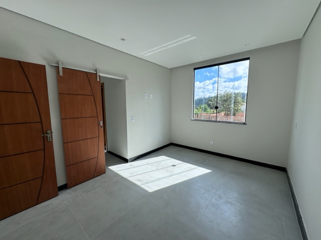 Chácara à venda com 4 quartos, 370m² - Foto 12