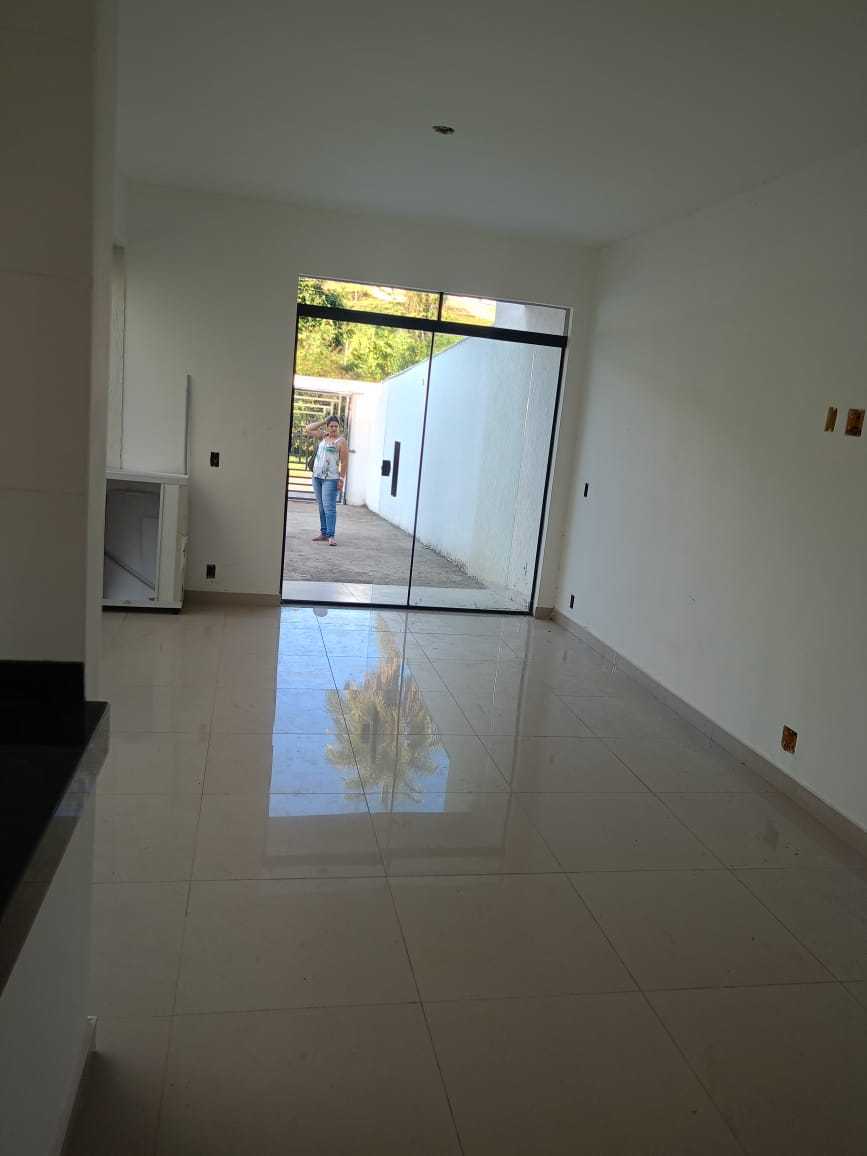 Casa à venda com 2 quartos, 186m² - Foto 3