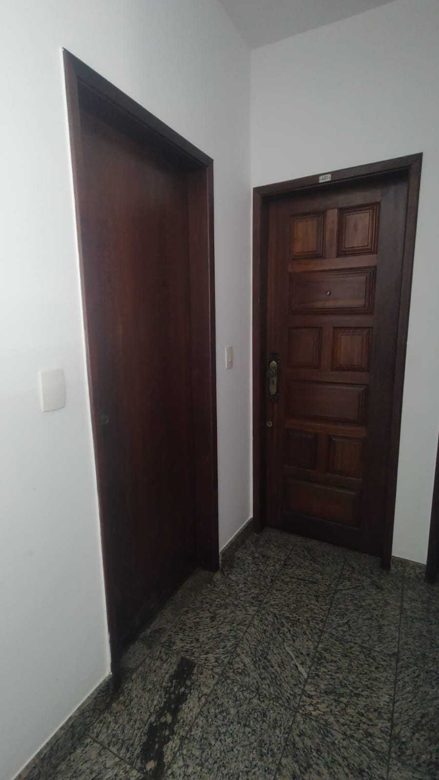 Apartamento à venda com 3 quartos, 70m² - Foto 1