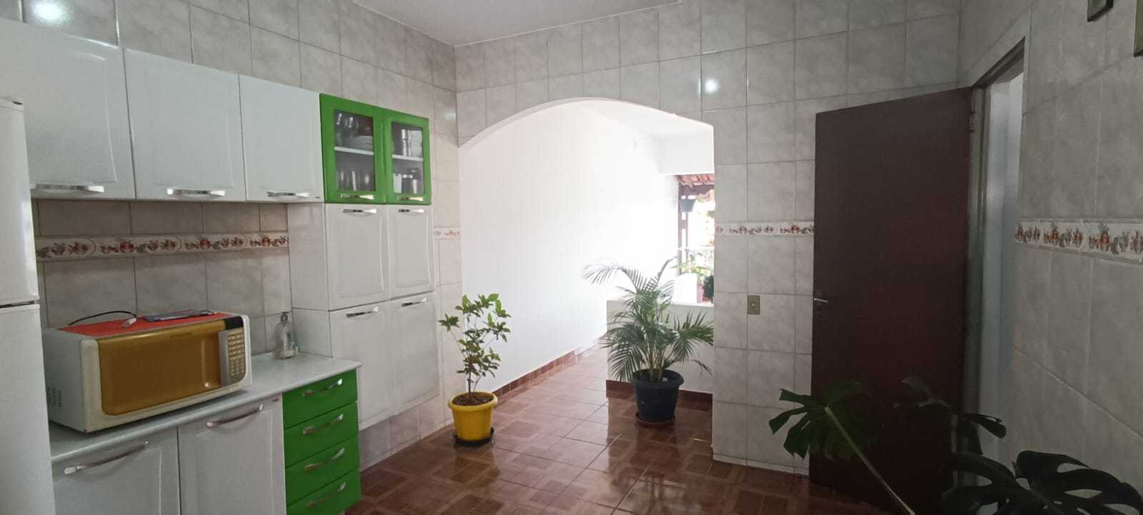 Casa à venda com 3 quartos, 360m² - Foto 8