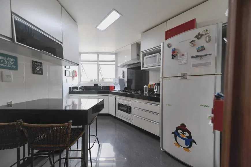 Apartamento à venda com 3 quartos, 100m² - Foto 15