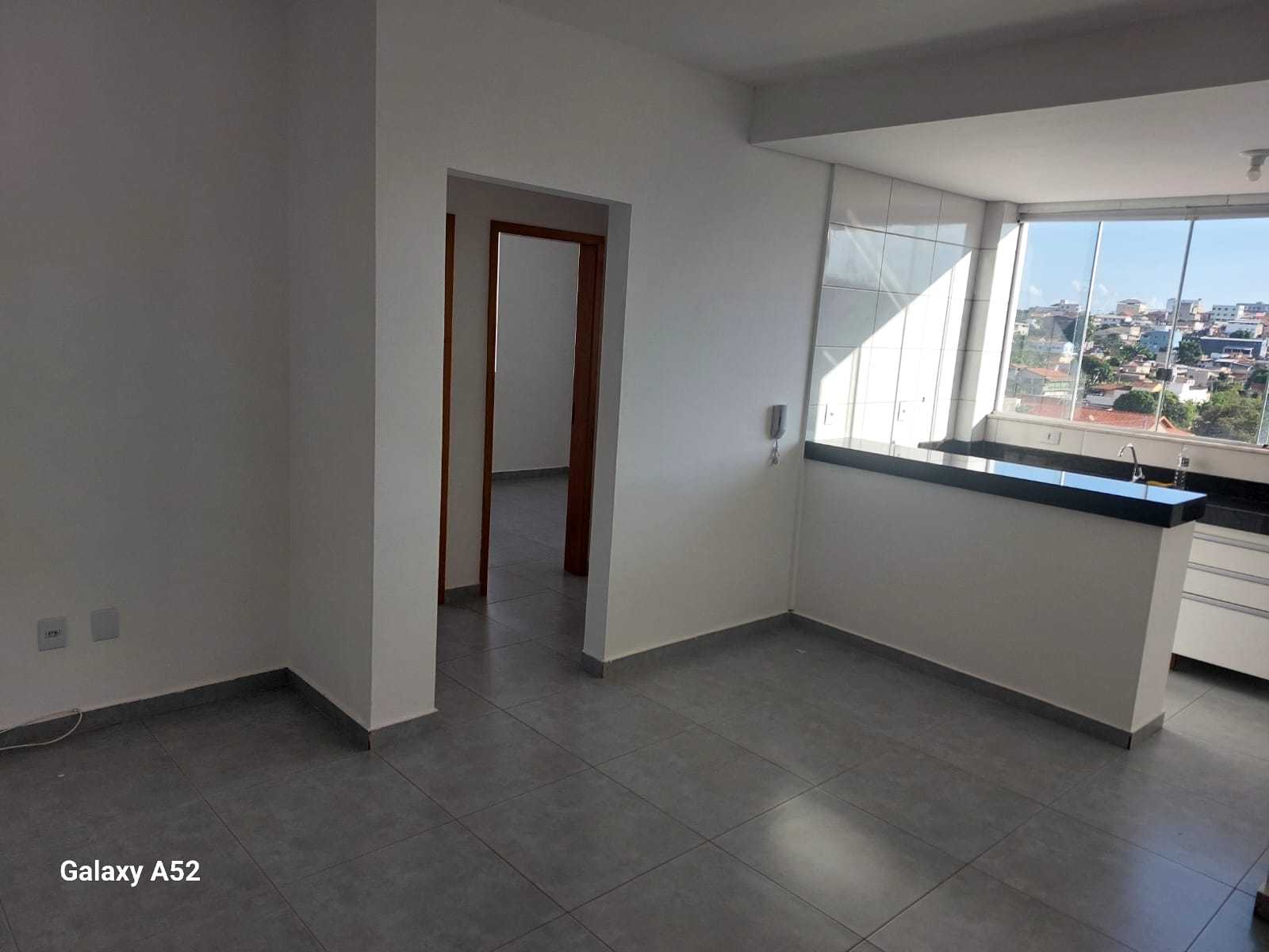 Apartamento à venda com 2 quartos, 60m² - Foto 1