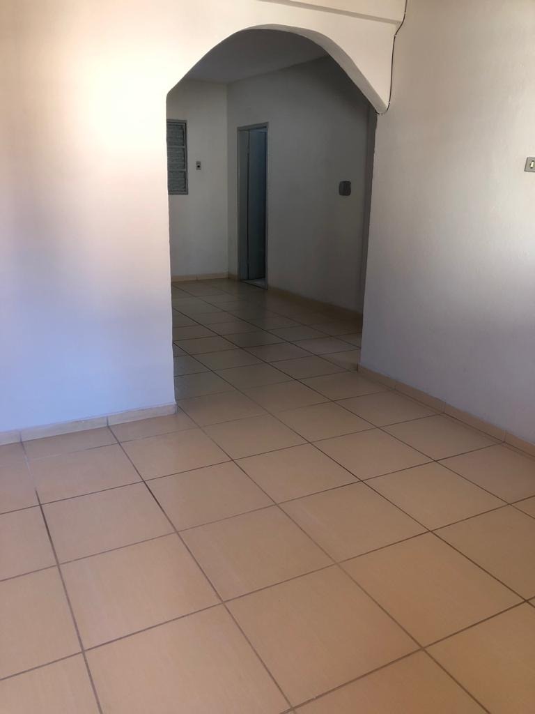 Casa à venda com 3 quartos, 250m² - Foto 3