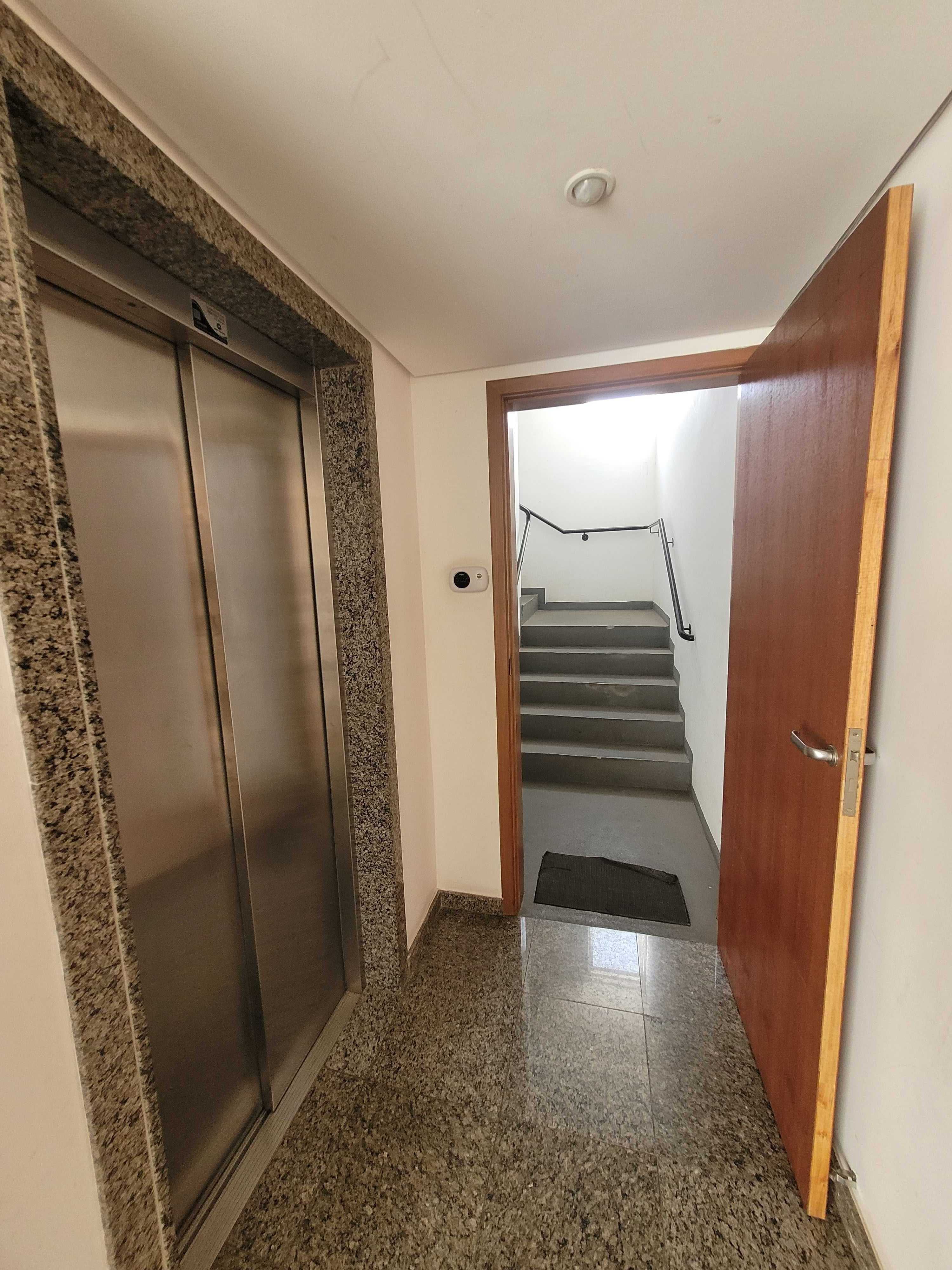 Apartamento à venda com 3 quartos, 77m² - Foto 25