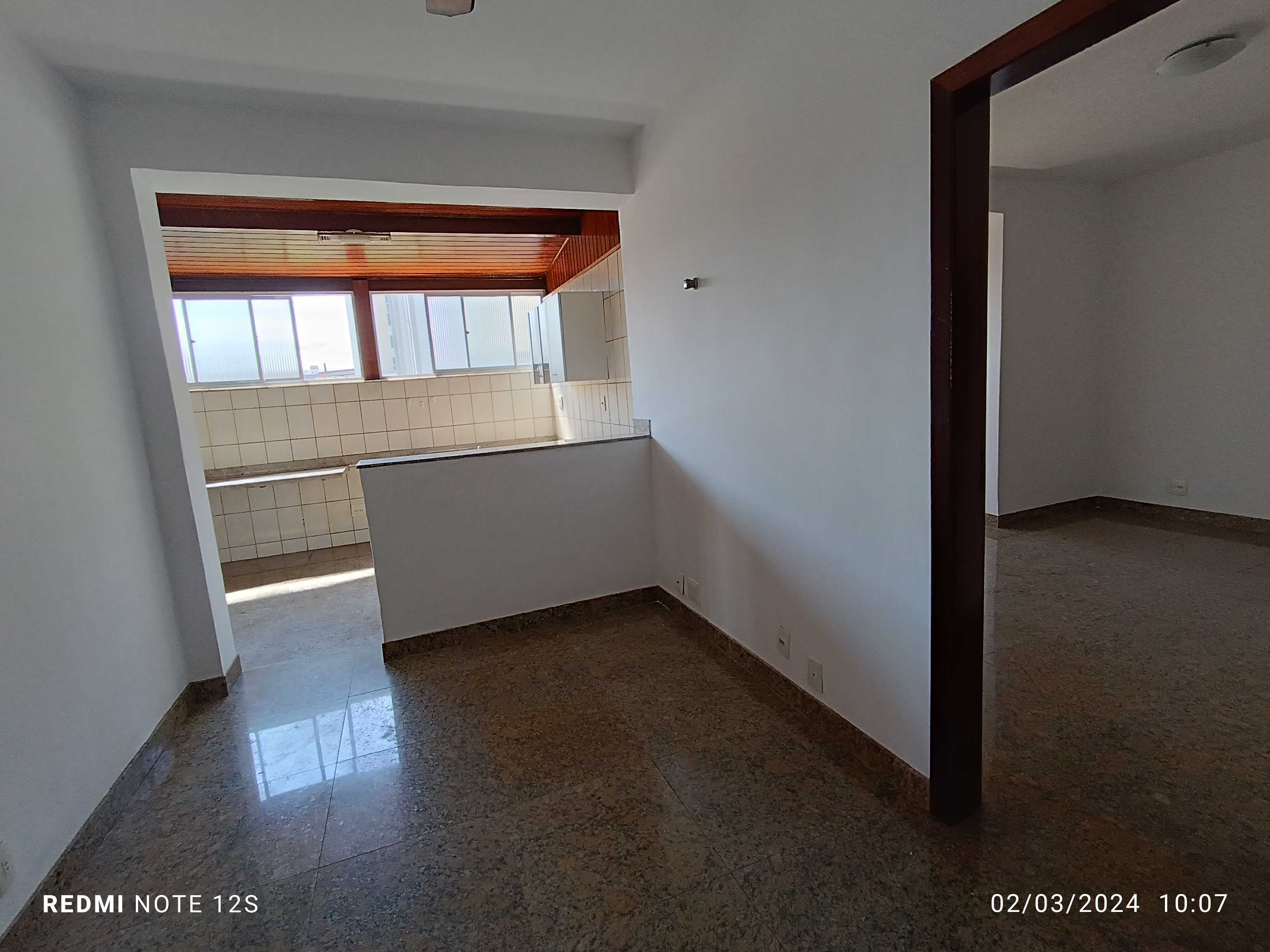 Apartamento à venda com 2 quartos, 12m² - Foto 3