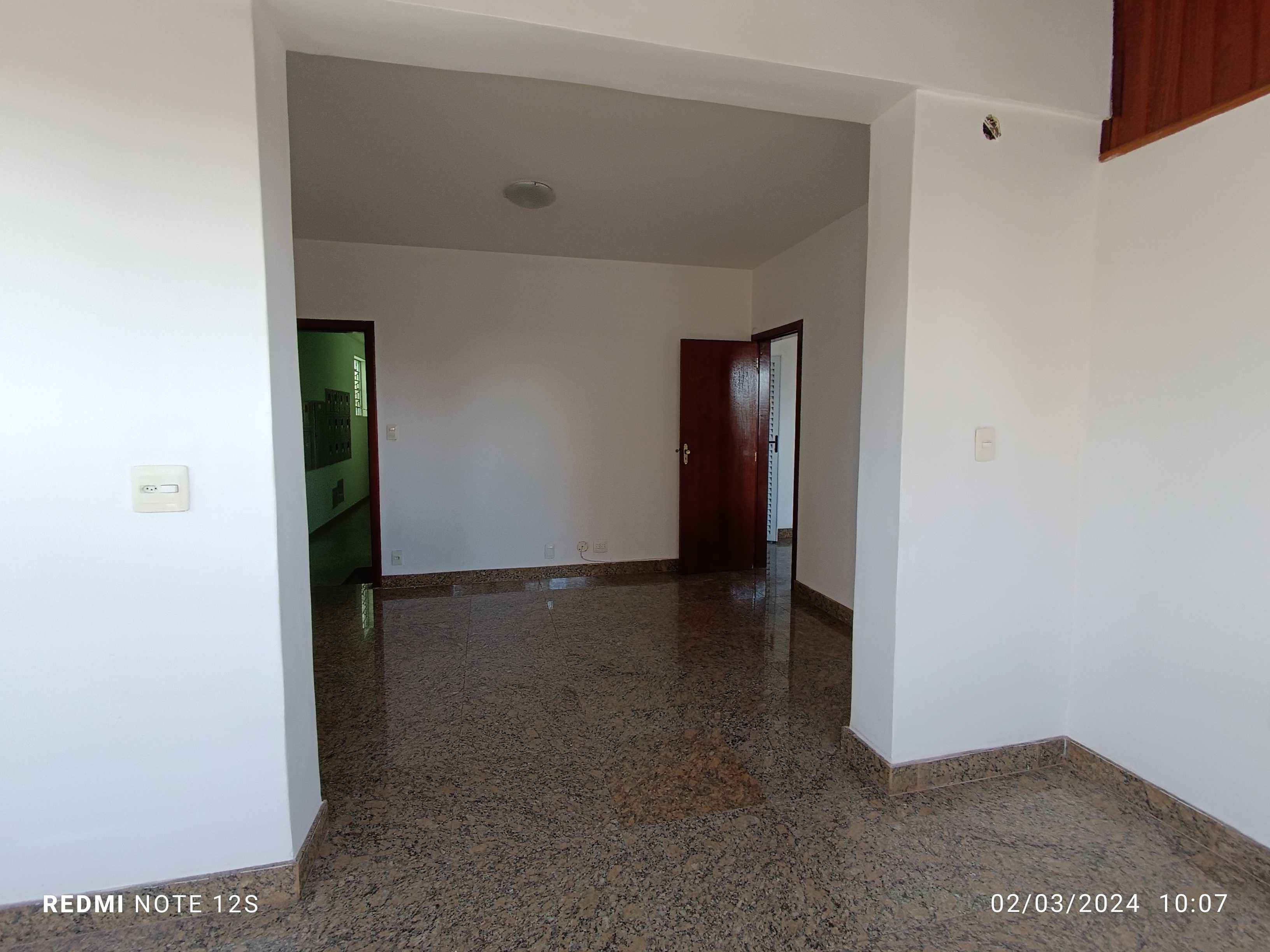 Apartamento à venda com 2 quartos, 12m² - Foto 5