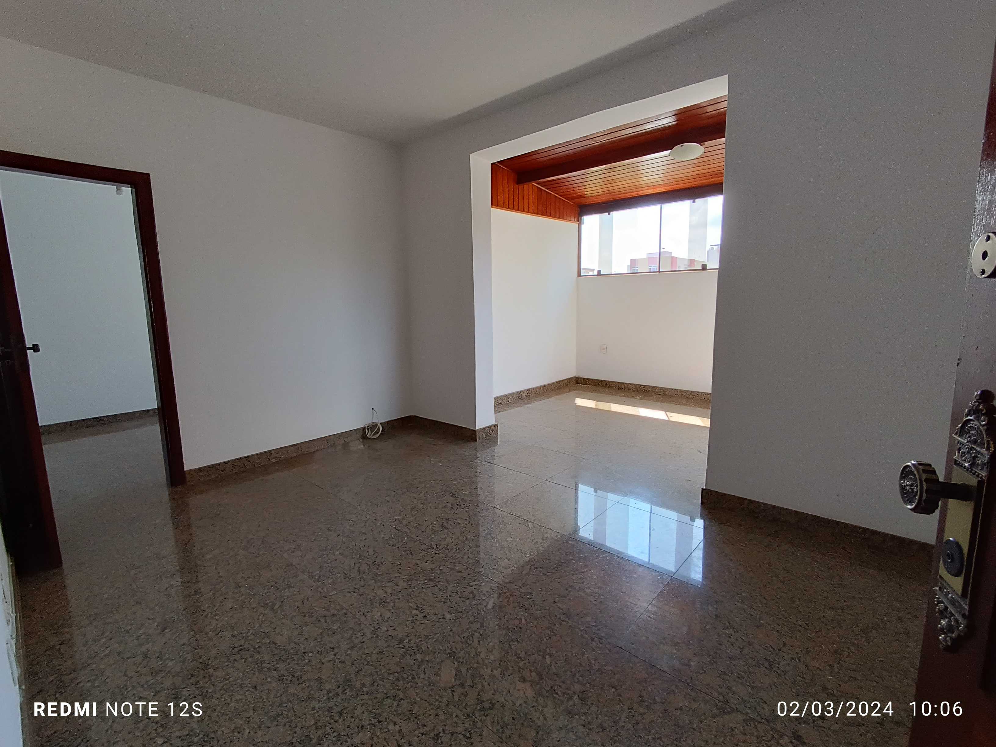 Apartamento à venda com 2 quartos, 12m² - Foto 1